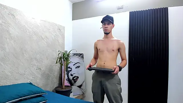  Axel 09 online show from October 1, 3:45 am