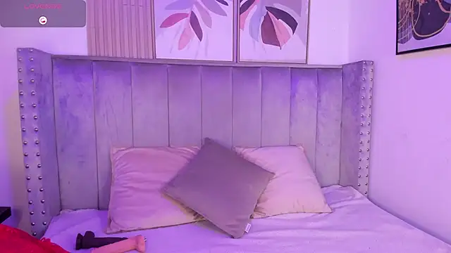 Snapshot of Seshat_Hitt chatting on September 27, 3:00 am Seshat Hitt online show from September 27, 3:00 am