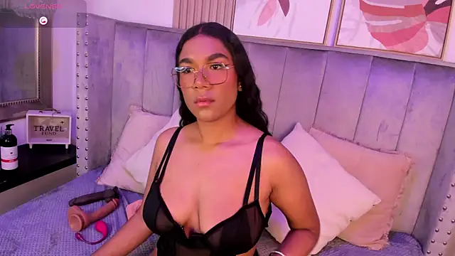 Snapshot of Seshat_Hitt chatting on October 18, 3:31 am Seshat Hitt online show from October 18, 3:31 am