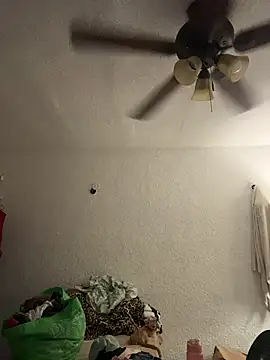 Nia Desire online show from December 23, 6:00 am