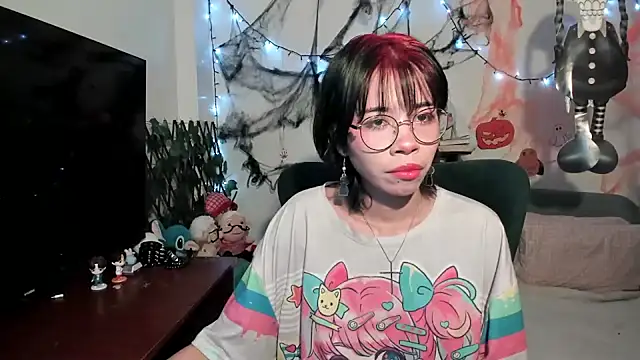 Snapshot of dolliette24 chatting on October 28, 9:17 pm dolliette24 online show from October 28, 9:17 pm