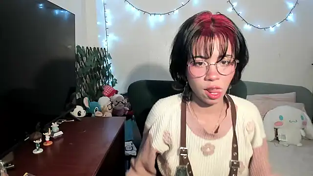 Snapshot of dolliette24 chatting on November 5, 4:23 am dolliette24 online show from November 5, 4:23 am