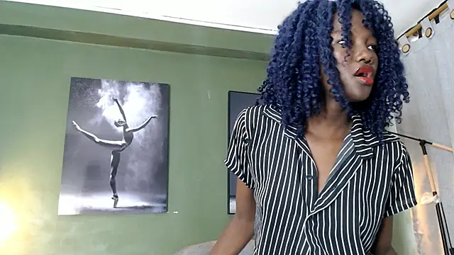 Snapshot of Evaa_18 chatting on September 10, 5:35 pm Evaa 18 online show from September 10, 5:35 pm