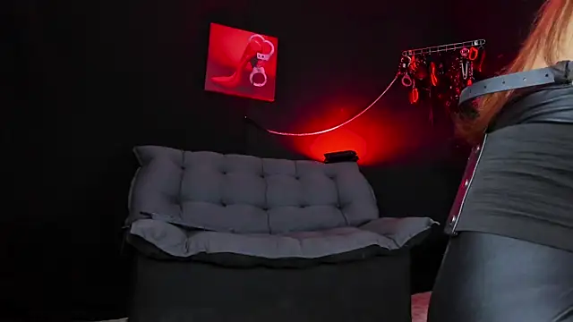 isabellestone online show from June 22, 10:18 pm