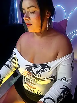 Snapshot of Danniela20 chatting on November 25, 4:34 am Danniela20 online show from November 25, 4:34 am