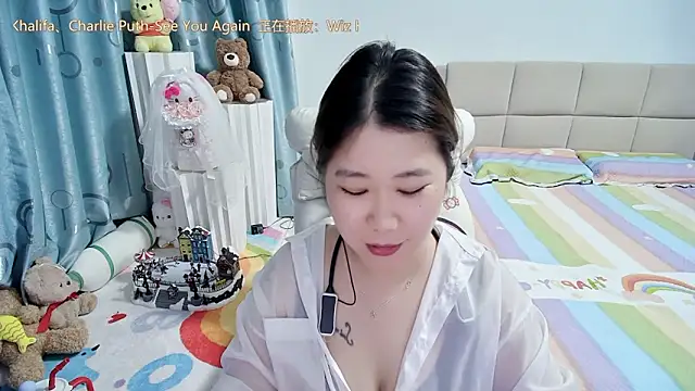 Onlyxixi online show from May 4, 1:07 pm