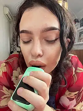 Snapshot of Hannah_xBaby chatting on November 29, 11:02 am Hannah xBaby online show from November 29, 11:02 am