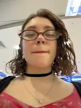 Snapshot of lucy-joy chatting on November 27, 11:12 am lucy-joy online show from November 27, 11:12 am