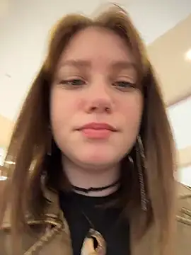lucy-joy online show from April 30, 8:31 am