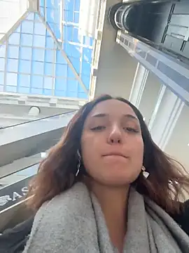 DollyTall online show from November 14, 8:57 am