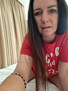 simpledi online show from December 3, 9:40 am