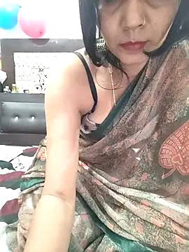 Yourhotsweetgirl online show from November 15, 8:27 pm