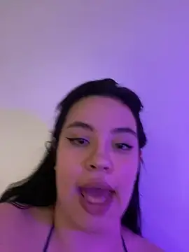 Snapshot of Emily_Taylor2 chatting on October 5, 4:33 am Emily Taylor2 online show from October 5, 4:33 am