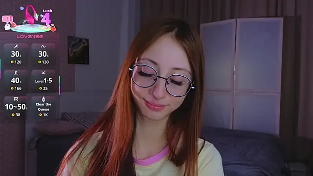 AvrilLeMell online show from October 16, 10:11 pm