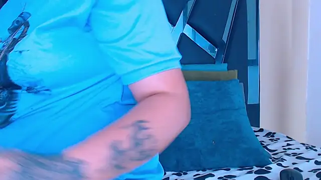 Snapshot of karla_sexy21 chatting on November 28, 3:53 am karla sexy21 online show from November 28, 3:53 am