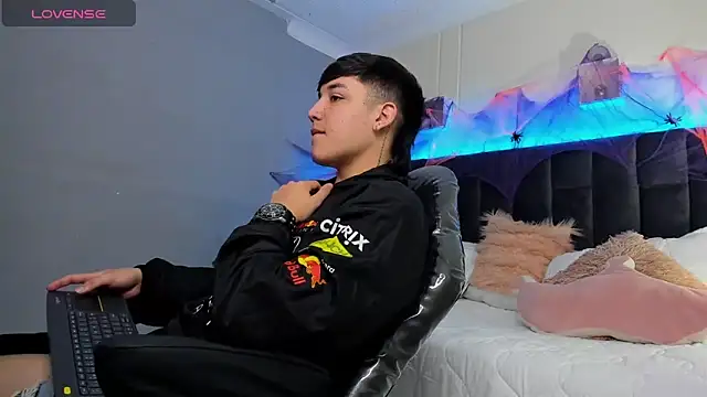 Ares di martin online show from October 11, 1:20 pm