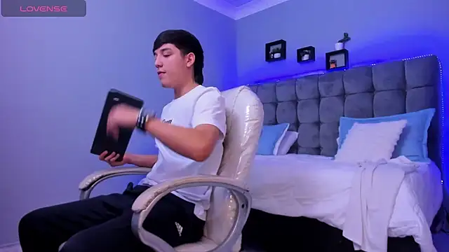 Ares di martin online show from November 25, 5:40 am