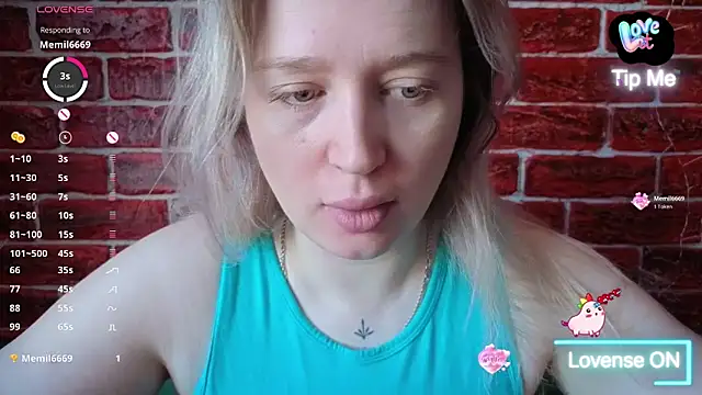 CitrusBlissss online show from April 22, 2:25 am