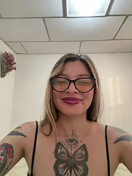 KoraSweett online show from April 3, 10:30 pm