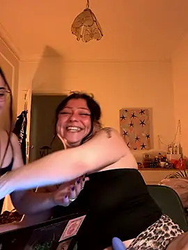 Snapshot of very_licious chatting on January 15, 11:08 pm very licious online show from January 15, 11:08 pm