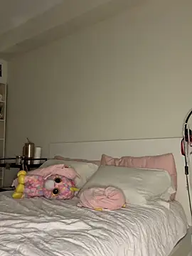 Snapshot of very_licious chatting on March 13, 10:05 pm very licious online show from March 13, 10:05 pm