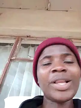 Snapshot of Themberh97 chatting on October 16, 9:54 am Themberh97 online show from October 16, 9:54 am