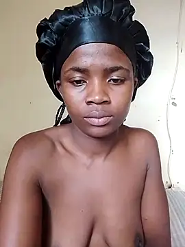 Snapshot of Themberh97 chatting on November 17, 8:53 am Themberh97 online show from November 17, 8:53 am