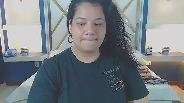 Snapshot of May_fk chatting on October 24, 1:46 am May fk online show from October 24, 1:46 am