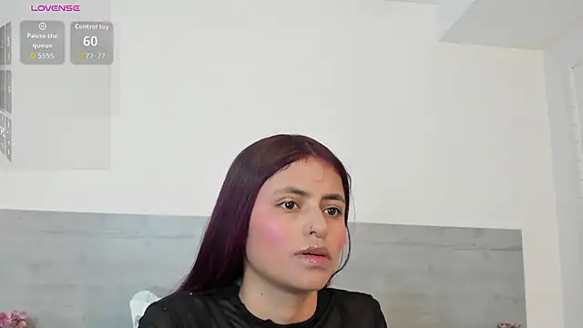 sunnyWhitee online show from April 28, 7:08 pm