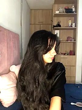 Snapshot of SelinaCatt_ chatting on November 13, 10:52 pm SelinaCatt online show from November 13, 10:52 pm