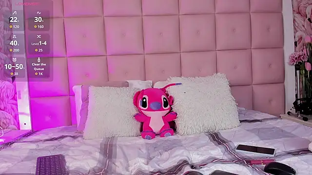 JessieAdamss online show from March 12, 8:48 pm