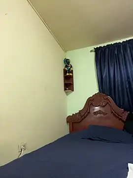 MaxDell online show from December 4, 2:43 am