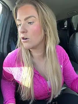 Charleigh xx online show from March 11, 12:00 pm