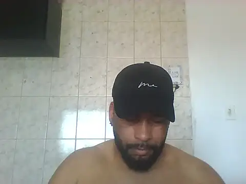 Snapshot of OliveiraSeven chatting on July 21, 5:26 pm OliveiraSeven online show from July 21, 5:26 pm
