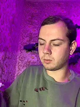 Snapshot of sal0mka chatting on October 28, 11:40 pm sal0mka online show from October 28, 11:40 pm