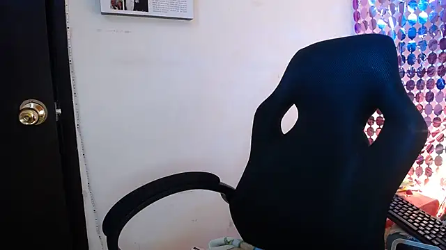 Nicol V online show from October 23, 4:45 am