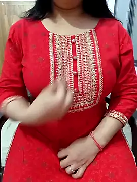 Snapshot of roshni_agrawal0 chatting on November 7, 1:00 pm roshni agrawal0 online show from November 7, 1:00 pm