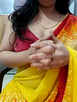 Snapshot of roshni_agrawal0 chatting on November 28, 6:16 am roshni agrawal0 online show from November 28, 6:16 am