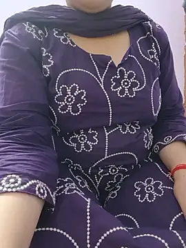 Snapshot of roshni_agrawal0 chatting on May 25, 3:40 pm roshni agrawal0 online show from May 25, 3:40 pm