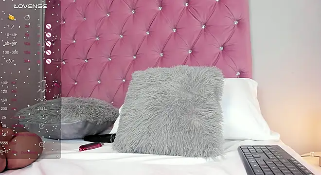 Snapshot of CapricornGirl_ chatting on September 30, 11:21 pm CapricornGirl online show from September 30, 11:21 pm