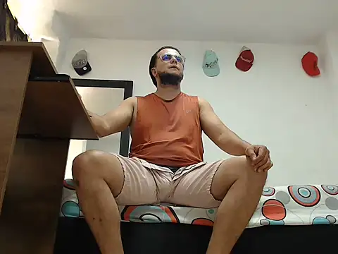 cloudsxxx online show from July 23, 4:27 pm