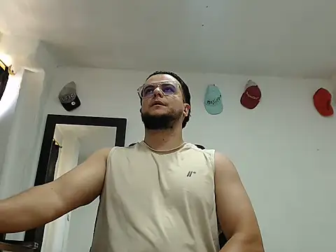cloudsxxx online show from July 28, 2:57 pm