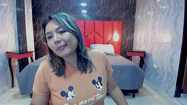 LatinaHoleQueen online show from November 17, 2:34 pm