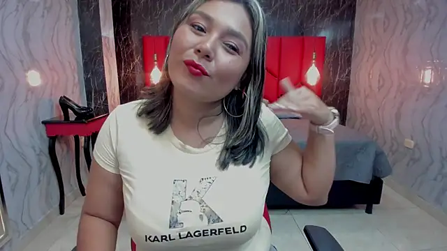 LatinaHoleQueen online show from May 28, 2:47 pm