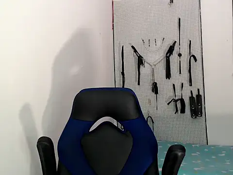 Snapshot of dylan_apol0 chatting on September 16, 6:47 am dylan apol0 online show from September 16, 6:47 am