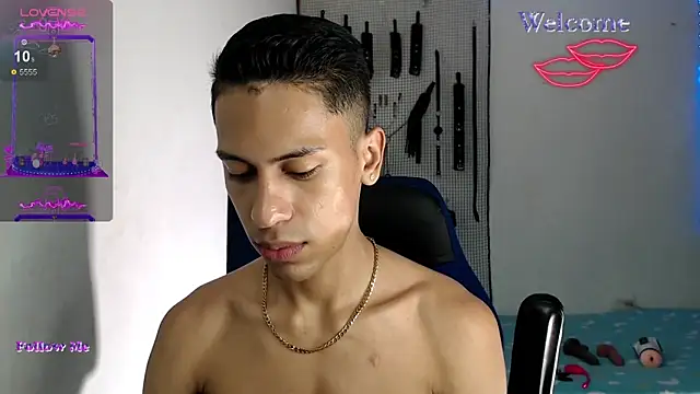 Snapshot of dylan_apol0 chatting on October 25, 5:59 am dylan apol0 online show from October 25, 5:59 am