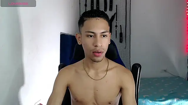 Snapshot of dylan_apol0 chatting on November 7, 4:12 am dylan apol0 online show from November 7, 4:12 am