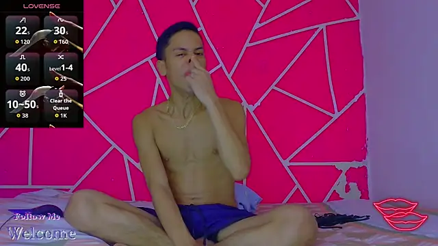 dylan apol0 online show from December 16, 5:01 am