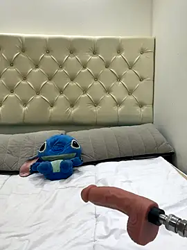 Snapshot of Elie-3 chatting on November 16, 1:55 am Elie-3 online show from November 16, 1:55 am