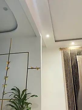 Snapshot of Elie-3 chatting on December 1, 1:54 am Elie-3 online show from December 1, 1:54 am